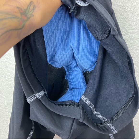 Pearl Izumi Mens Black Cushioned Biking Cycling Shorts Small Pad inseam 6.5 - Picture 3 of 14